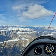 Flugwegposition um 14:09:02: Aufgenommen in der Nähe von 38032 Canazei, Autonome Provinz Trient, Italien in 3524 Meter